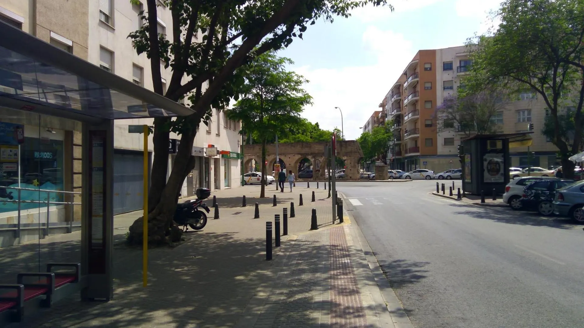 Piso Para 6 Junto Al Acueducto. A Pasos Del Centro Seville 0*,  Spain