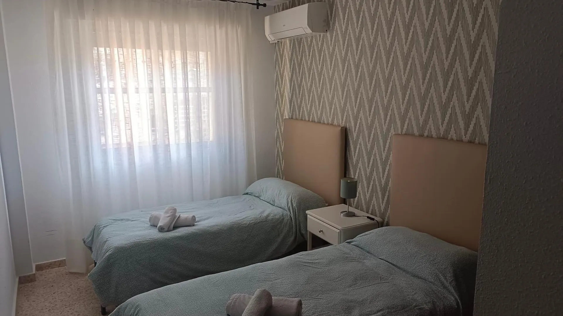 Piso Para 6 Junto Al Acueducto. A Pasos Del Centro Seville